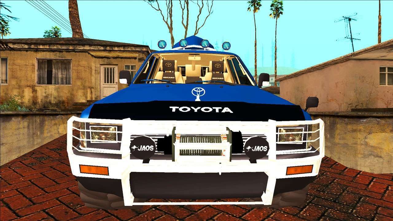 Toyota-Hilux-Surf-2